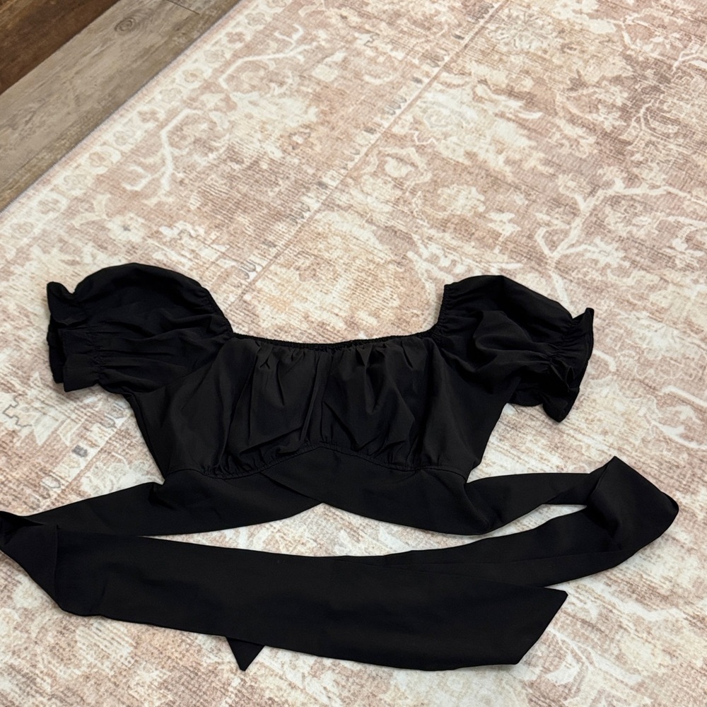 Chic Black Puff Sleeve Blouse
